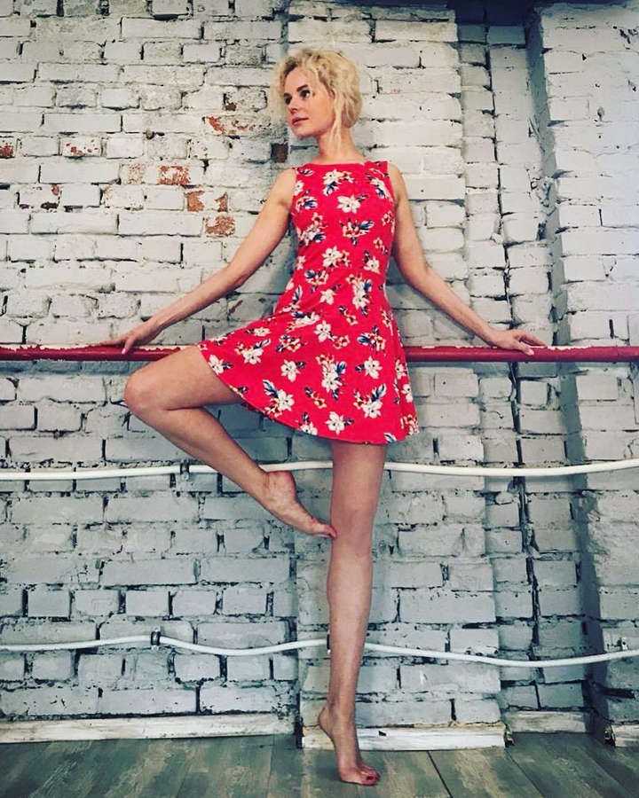Алиса вокс ноги