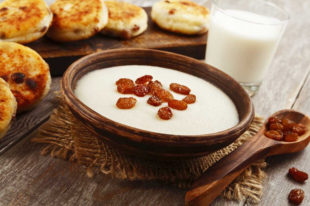 Такая вкусная и полезная манная каша – рецепты приготовления каши на молоке и совершенно без комочков