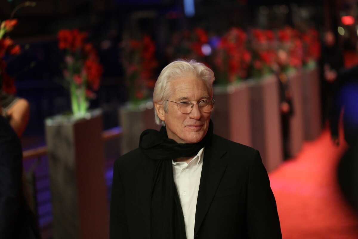 Richard gere, 73, recovering after being hospitalized for pneumonia in mexico - newsfinale