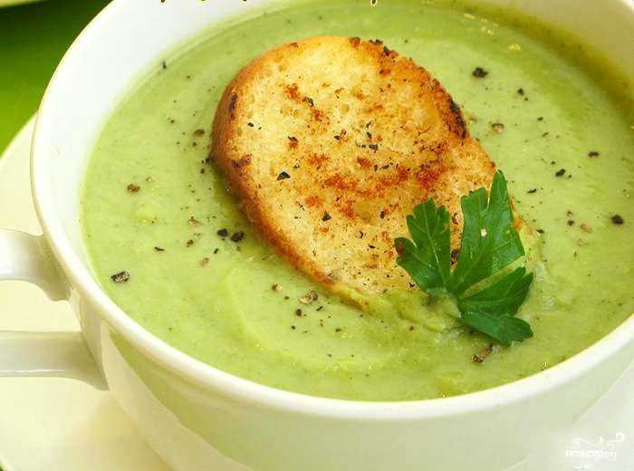 Десять диетических рецептов супа из брокколи: полезно и вкусно