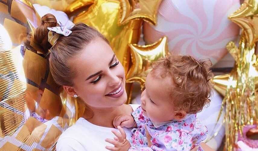 Ханна перестала скрывать лицо младшей дочери камиллы в честь праздника - первый женский — новости шоу-бизнеса, культура, life style