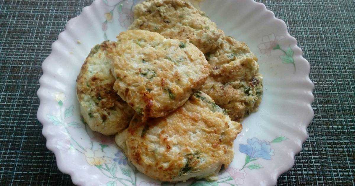 Диетические куриные котлеты в духовке, мультиварке, на пару