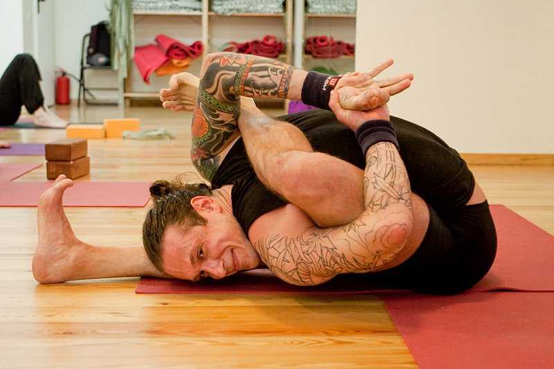 Сложные позы йоги | yogamaniya