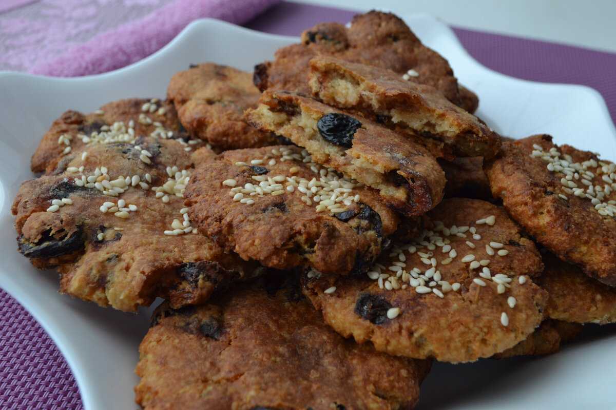 2 пп-рецепта овсяного печенья: с бананом и с цельнозерновой мукой