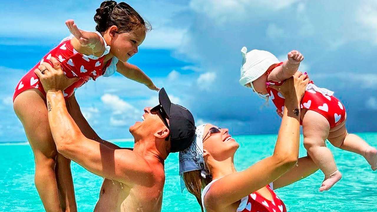 Певица в феврале родила вторую дочь от продюсера Кадр с пятимесячной дочерью Ханны Анна Иванова и Пашу Павел Курьянов показала мама артистки