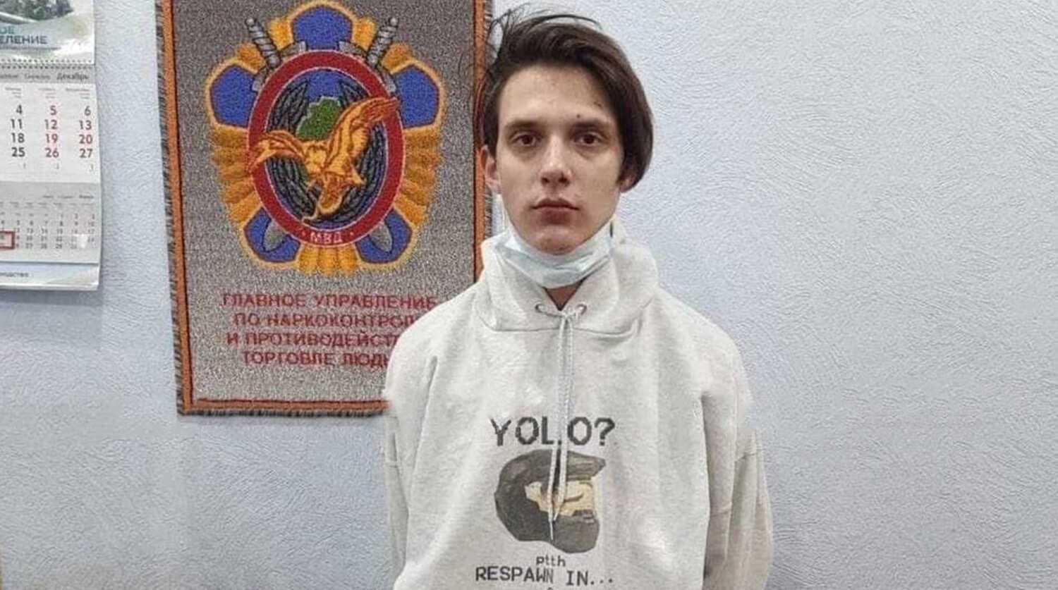 Популярный блогер и певец опубликовал свое недавнее пухлое фото По словам артиста еще год назад он весил 97 килограммов