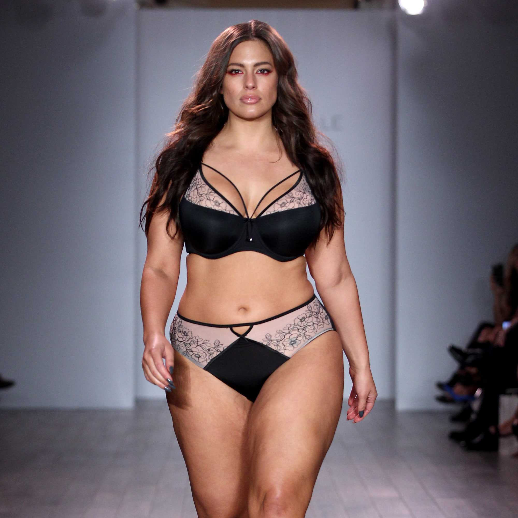 Модель эшли полная. plus-size модель эшли грэм рассказала о секретах своей красоты