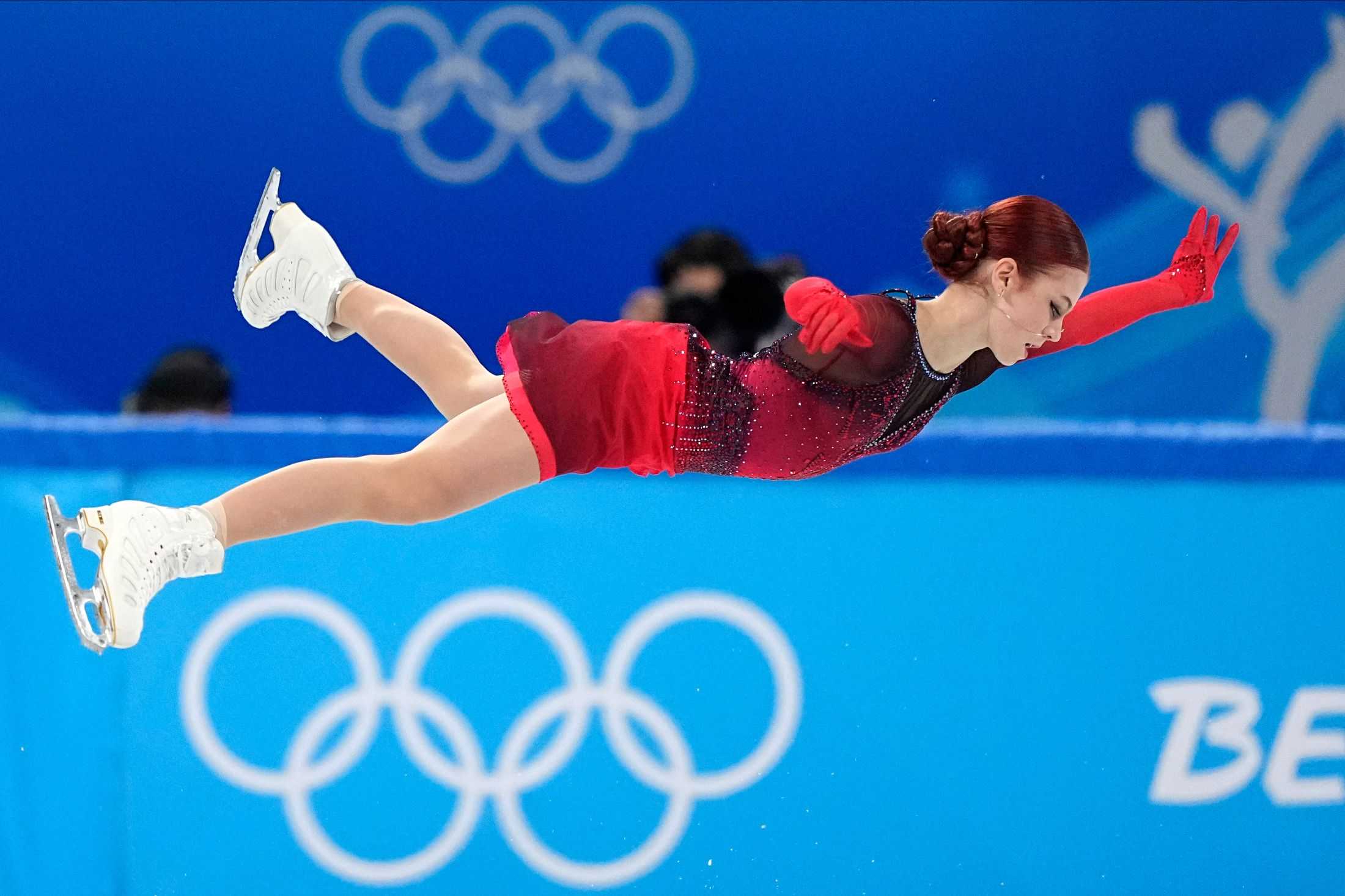 В россии юная фигуристка совершила прыжок, который не мог сделать никто