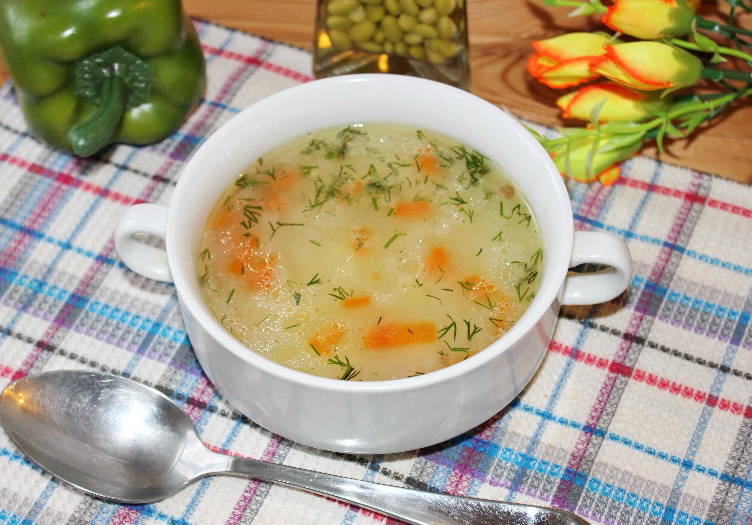 Вкуснейший обед для всей семьи: диетический гороховый суп-пюре